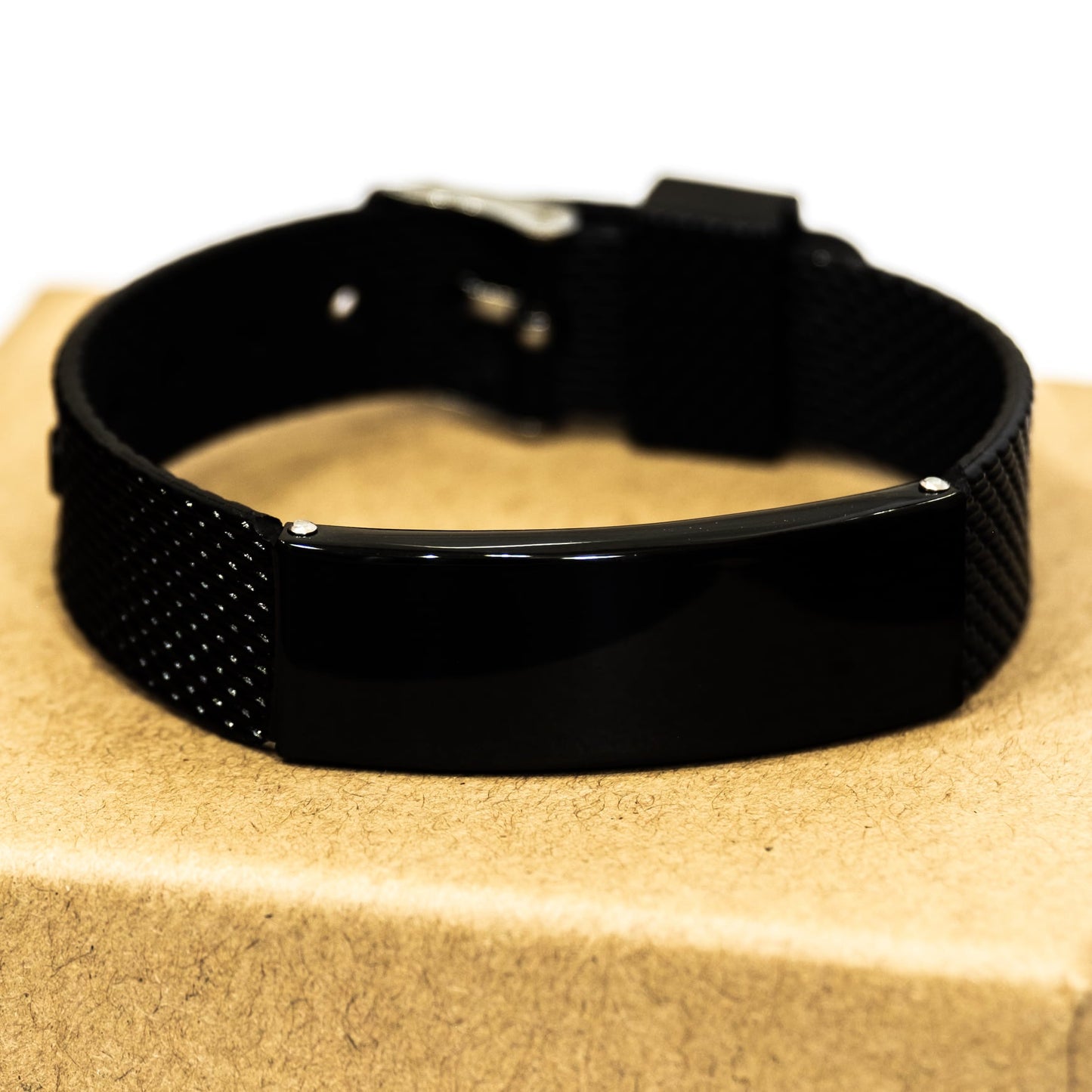 Men’s Black Shark Mesh Bracelet – Sleek & Modern Wrist Accessory