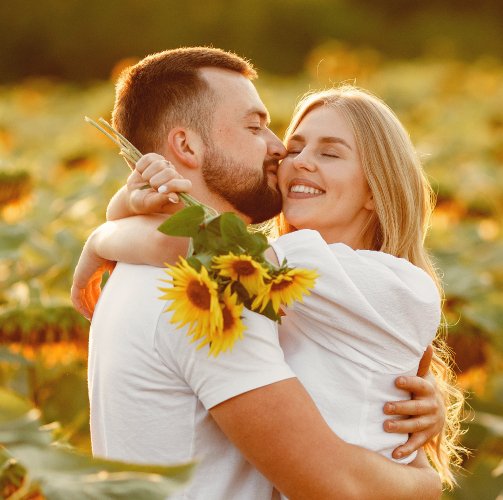 Personalized Jewelry Gifts for Girlfriend and FianceeGIRLFRIEND, FIANCEE.