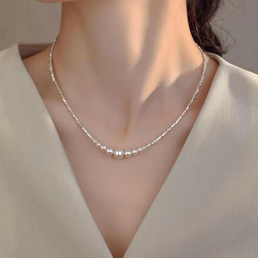 holding hengxin s925 sterling silver gradient home pearl broken silver necklace female korean minimalist elegant temperament clavicle chain