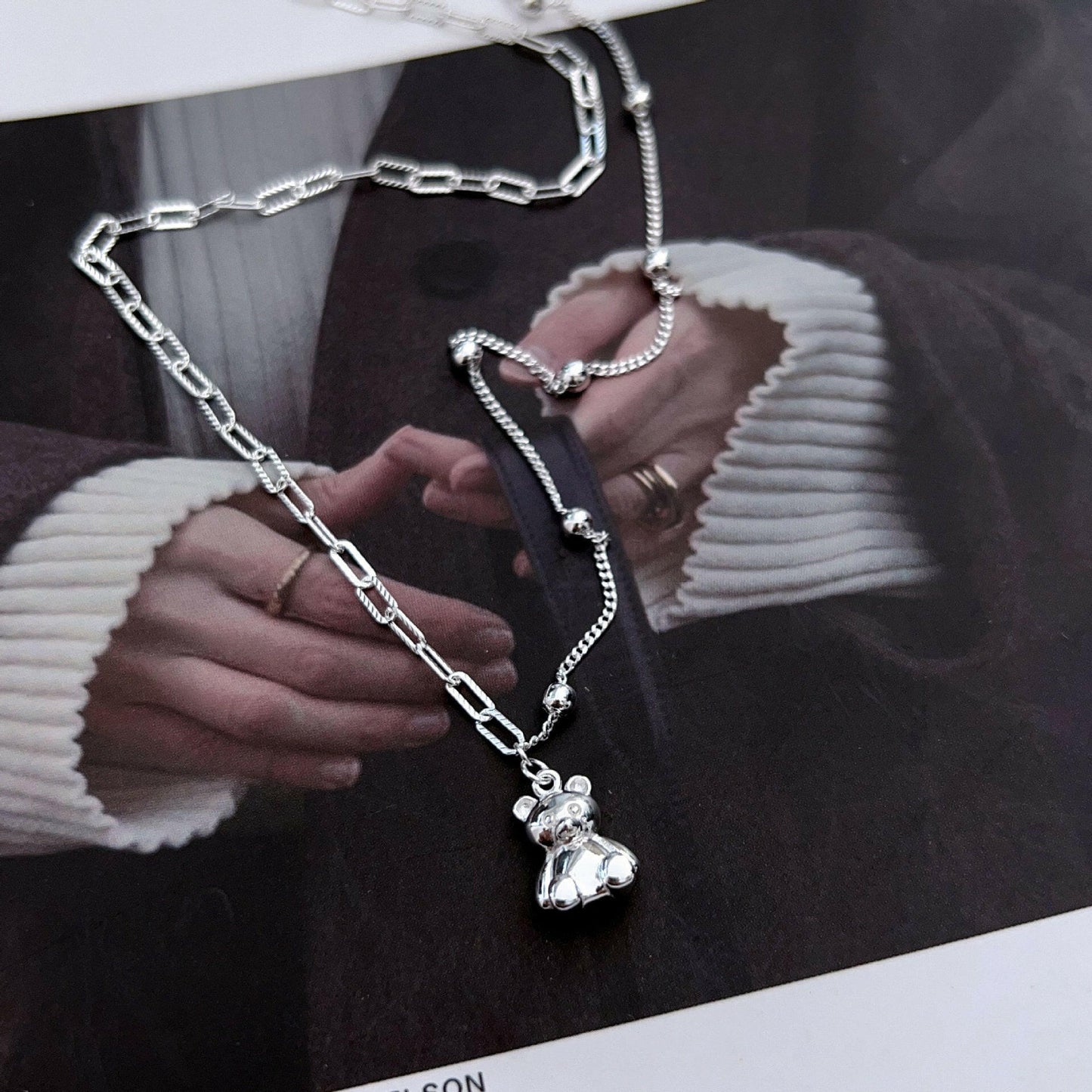 holding hengxin s925 sterling silver bear necklace female 2024 new trendy light luxury design wild temperament clavicle chain 1