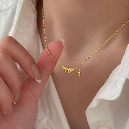holding hengxin s925 sterling silver light luxury bull horn bag necklace female korean dongdamen new niche temperament high level collarbone chain