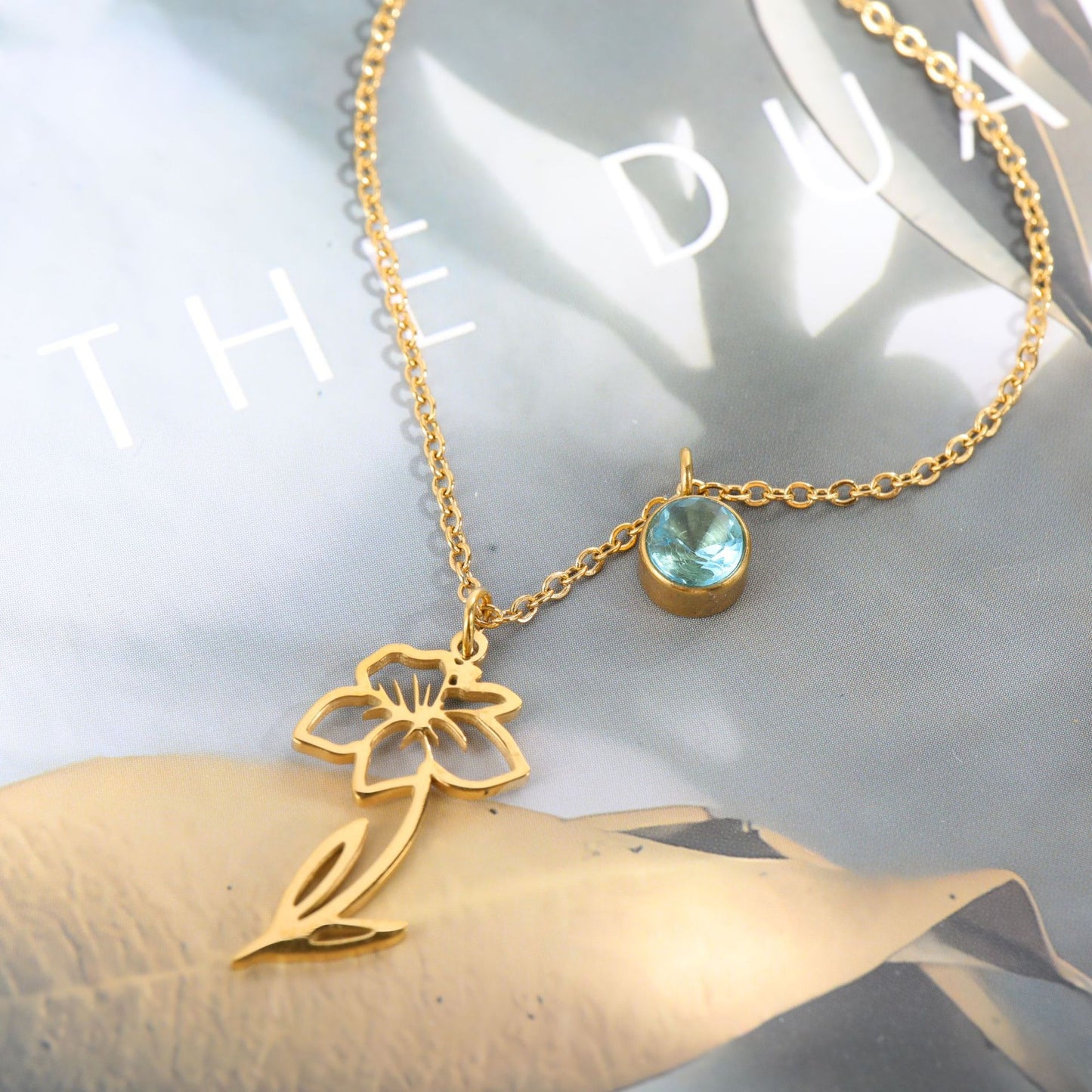 Personalized Birth Flower Necklace, Custom Birthstone Jewelry, Unique Gift for Mom, Flower Girl Gift, Birth Month Keepsake