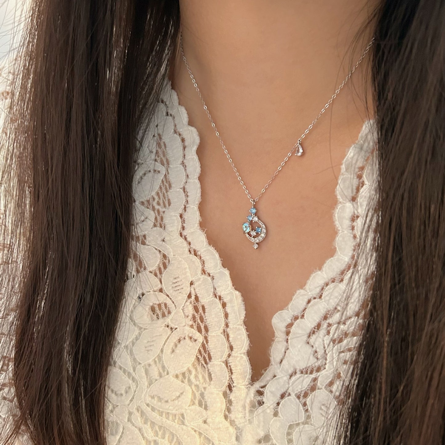 S925 Sterling Silver Moonstone Planet Necklace – Light Luxury Forest Style Clavicle Chain