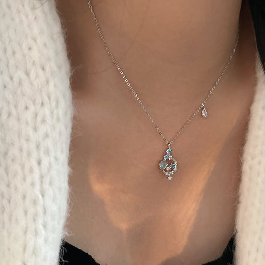 S925 Sterling Silver Moonstone Planet Necklace – Light Luxury Forest Style Clavicle Chain
