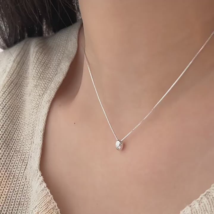 holding hengxin s925 silver silver silver bean celacium celasm chain necklace female korean light luxury niche design 2024 new net red